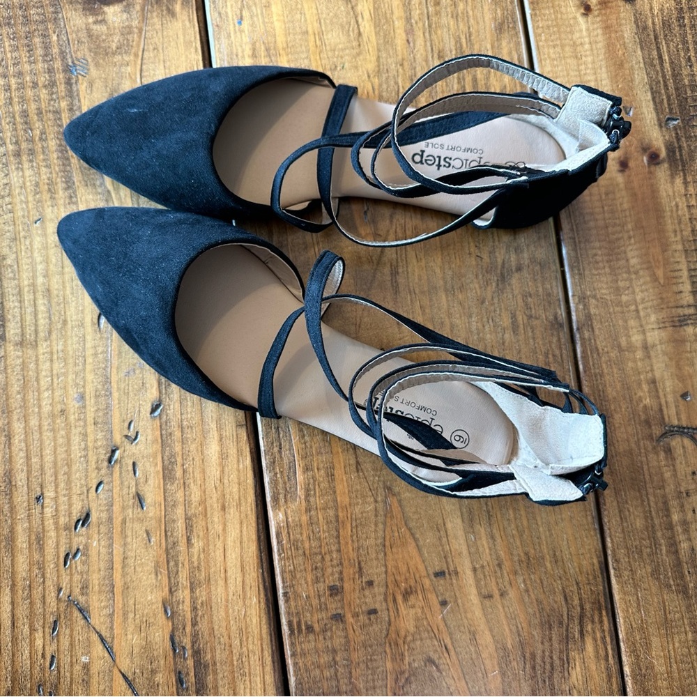 Black Flats - Picture 5 of 6